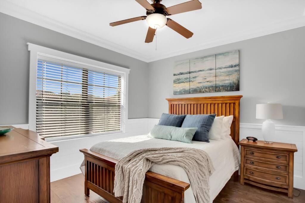 Large 4 Bedroom With Bunk Room And 2 Golf Carts! デスティン エクステリア 写真