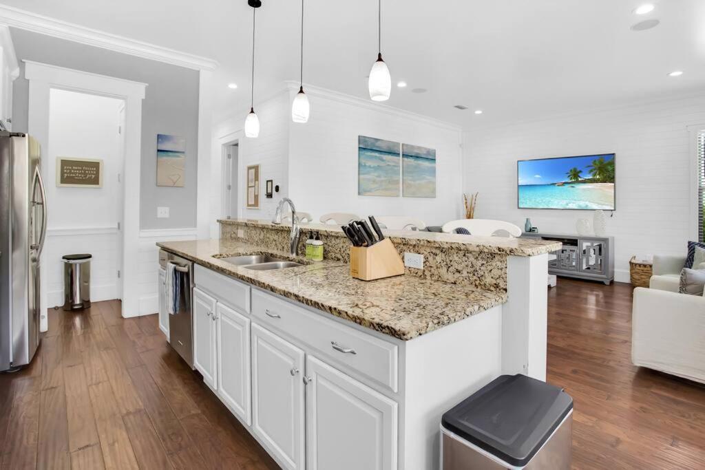 Large 4 Bedroom With Bunk Room And 2 Golf Carts! デスティン エクステリア 写真
